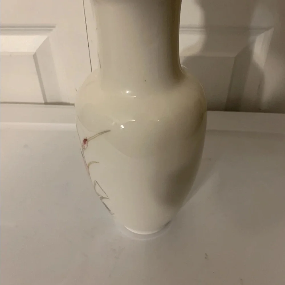 Floral Ceramic Vase with‎ Purple and Pink Accents Orchid Japan